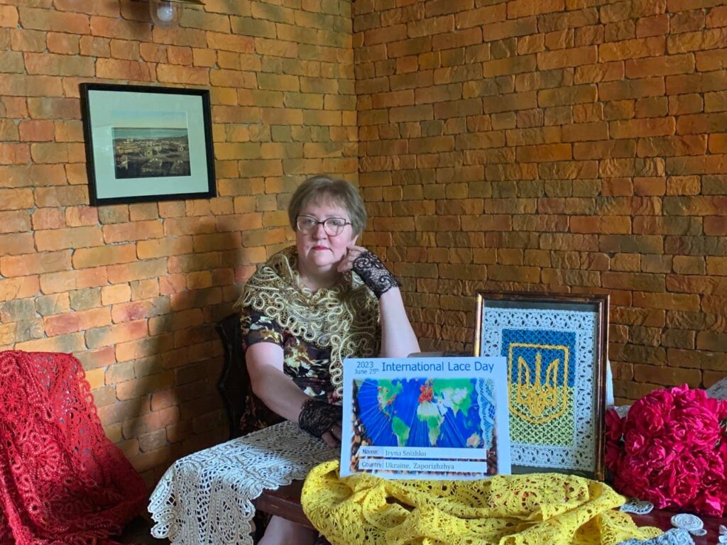 Майстерня з плетіння мереживних виробів-Bobbin_Lace