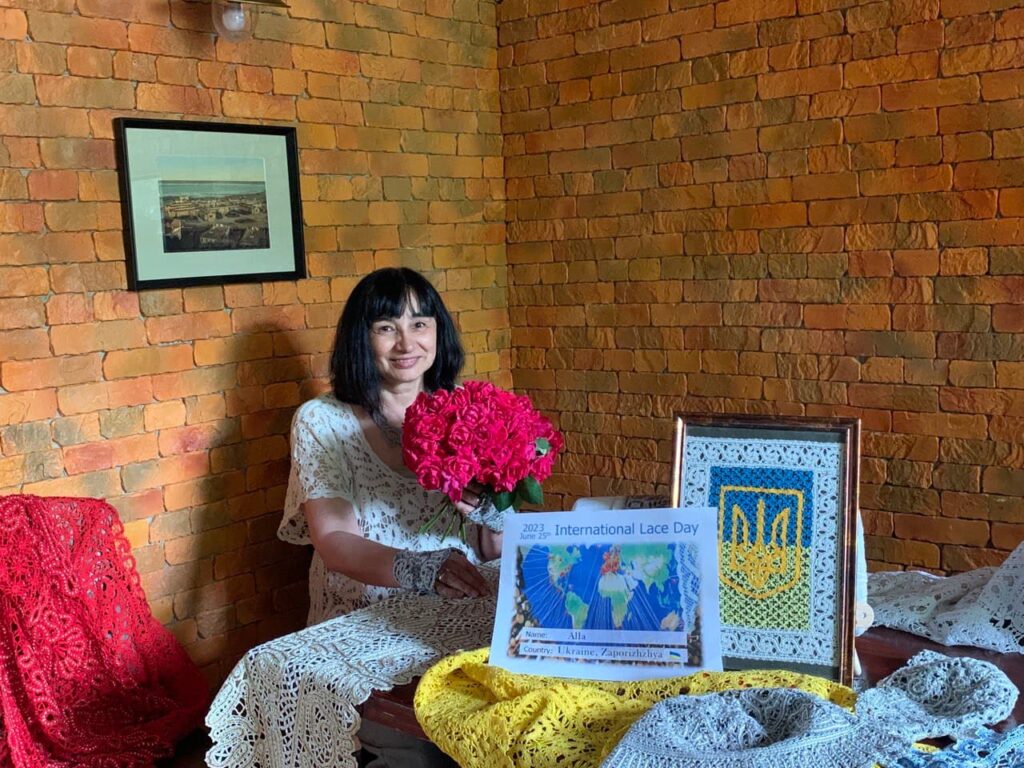 Майстерня з плетіння мереживних виробів-Bobbin_Lace